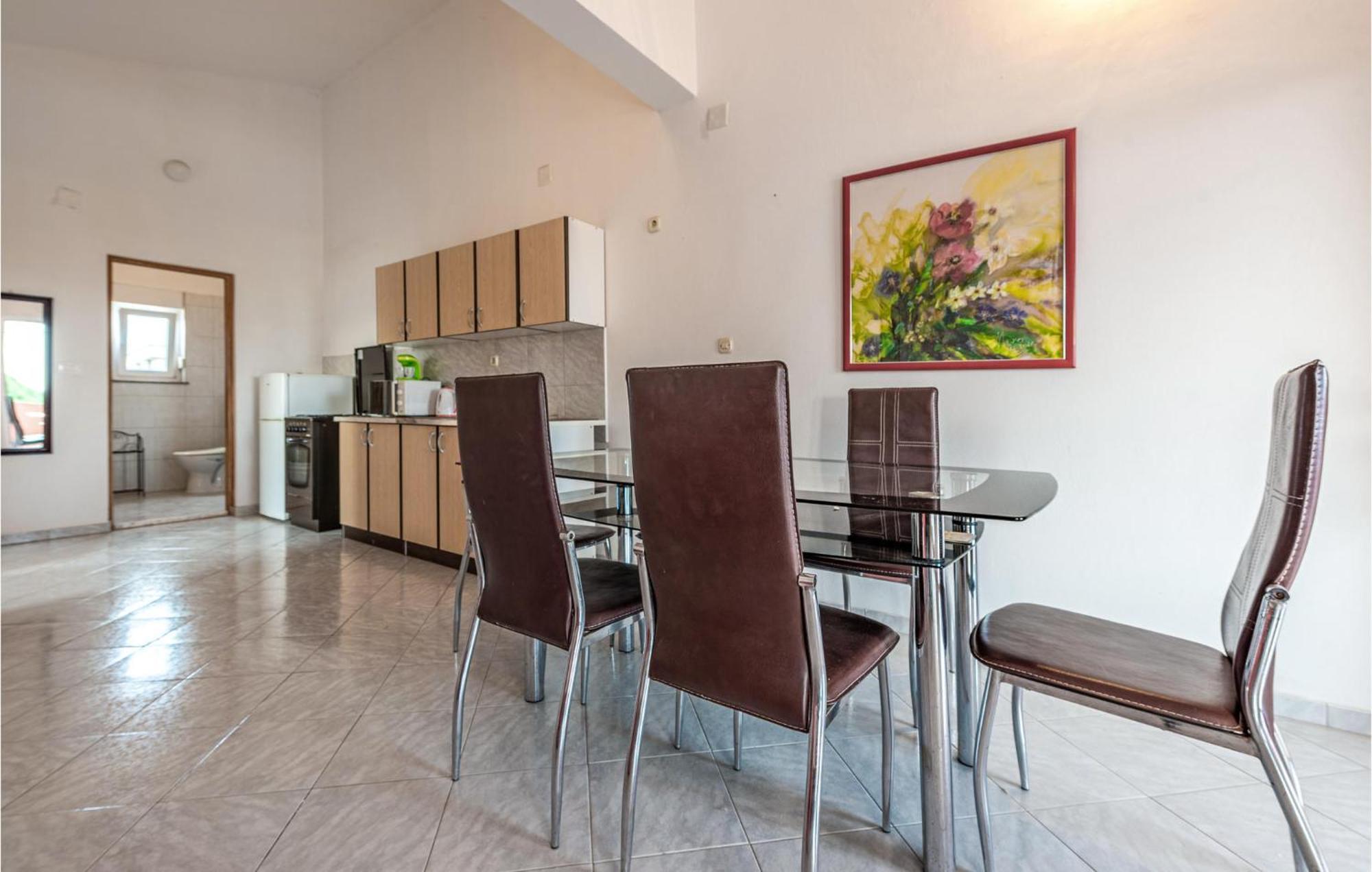 Beautiful Apartment In Vir With Wifi Kültér fotó