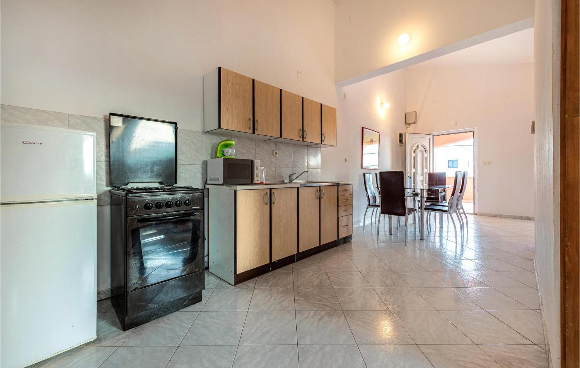 Beautiful Apartment In Vir With Wifi Kültér fotó
