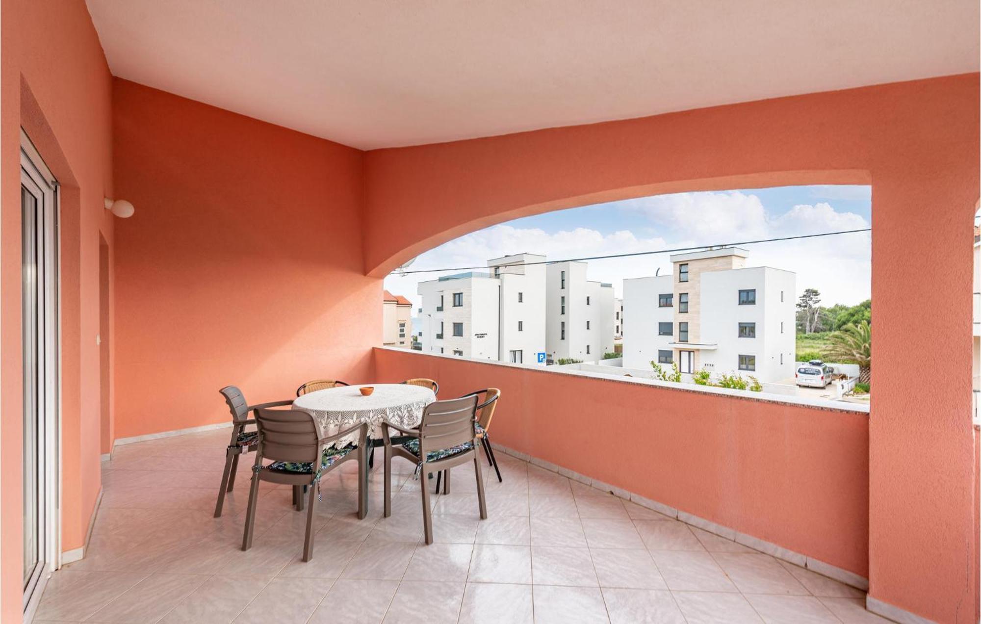 Beautiful Apartment In Vir With Wifi Kültér fotó