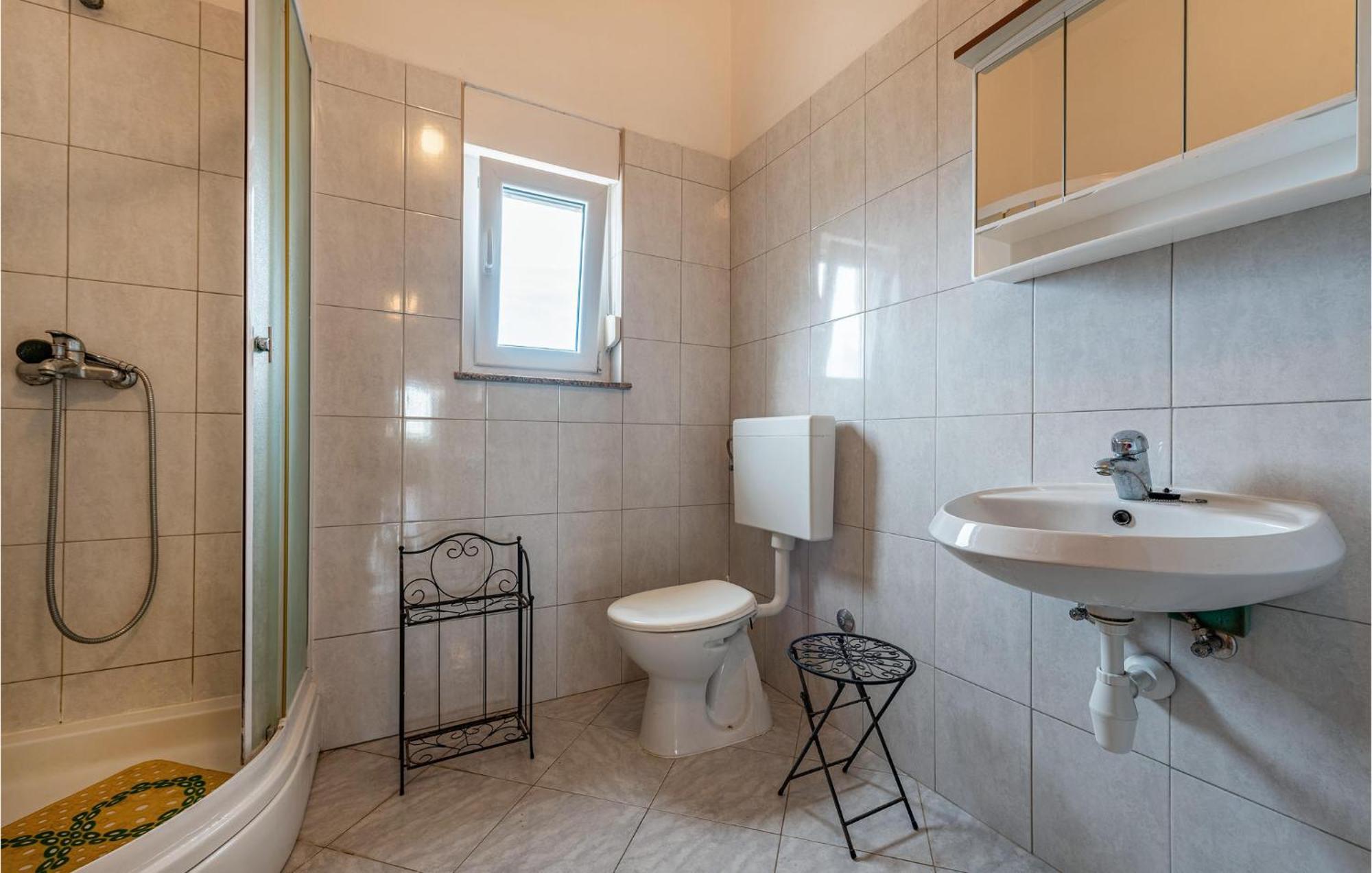 Beautiful Apartment In Vir With Wifi Kültér fotó